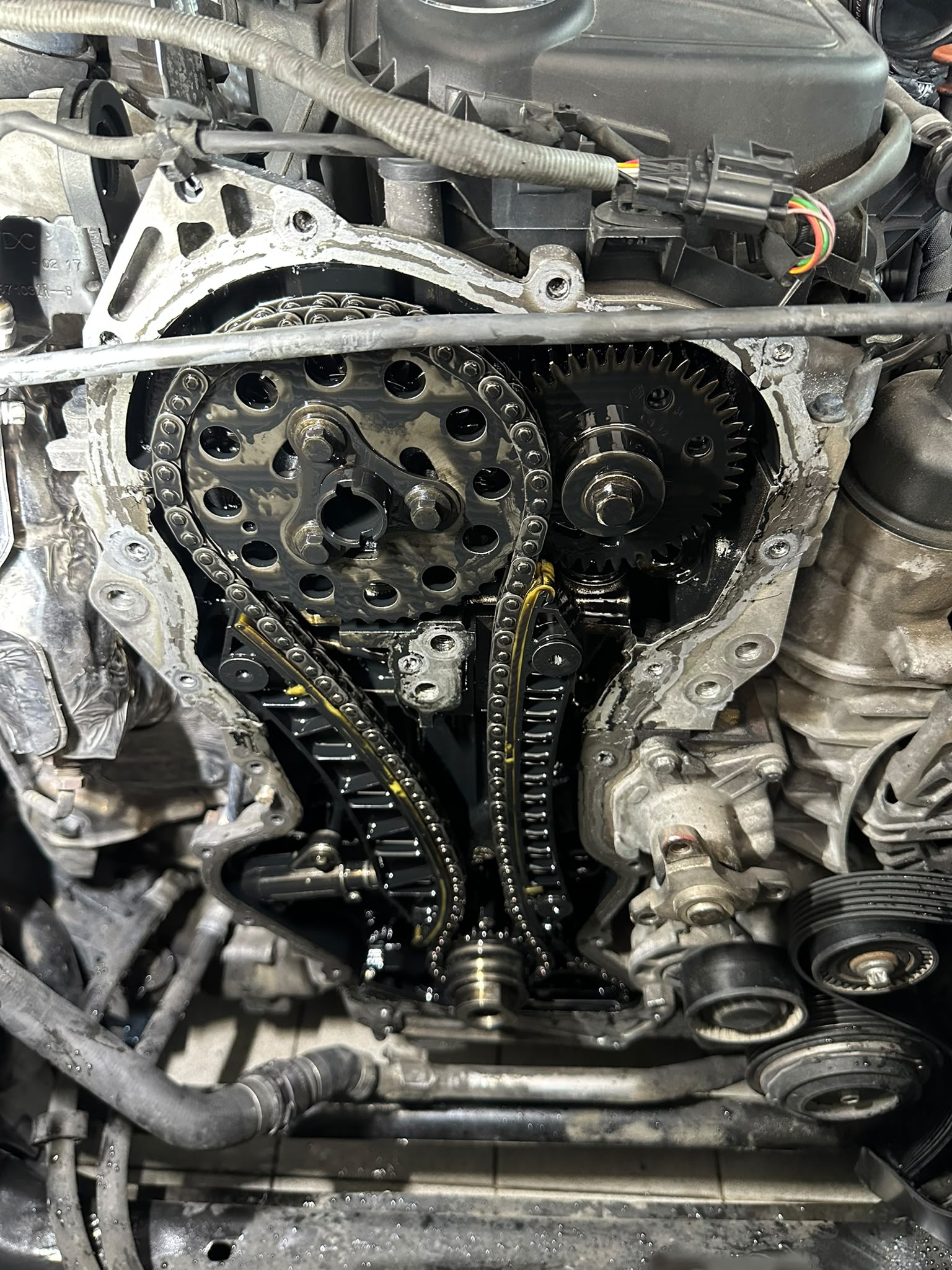 Mercedes-Benz motor zamanlama zinciri ve dişlileri